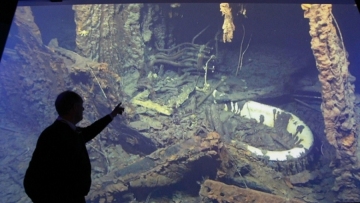 泰坦尼克号残骸腐蚀严重 Wreckage of the Titanic deteriorating on the ocean floor