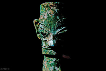 三星堆里青铜立人像代表古蜀王还是奴隶？这一点就能判断