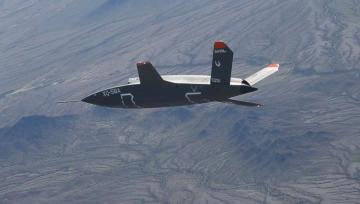 美媒：美国空军首次成功利用AI程序驾驶无人机进行3小时试飞