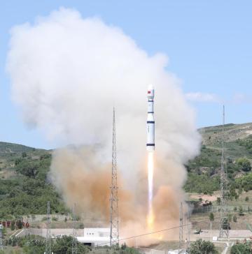 长征六号运载火箭年度首发告捷安全送试验卫星升空