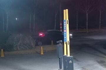 情侣夜深“拉车门”盗窃被抓 3小时快侦破案