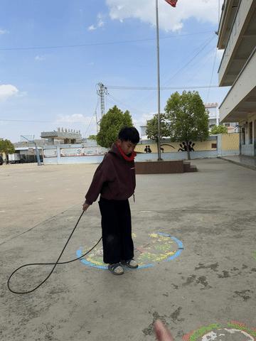 那个跳绳“最慢”的孩子 后来咋样了 从0到20的飞跃