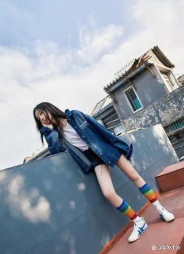 李嫣几乎完美复刻王菲 天生体态与独特气场