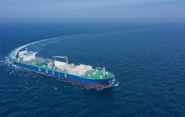 全球首艘！10万吨级智慧渔业工船在青岛交付
