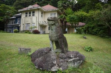 掳日石狮无言泣血，靖国神社百年沉默