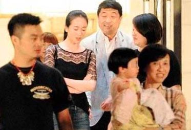 43岁左小青离婚 前夫是富豪 左小青称：始于爱情终于友情