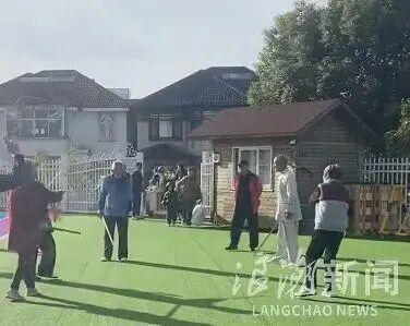 谁让舞剑老人进的幼儿园 安全隐患需重视