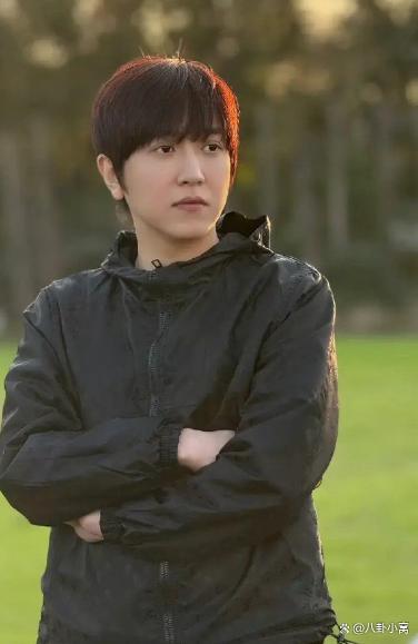 白冰7小时掉粉20万 税务丑闻引发粉丝流失