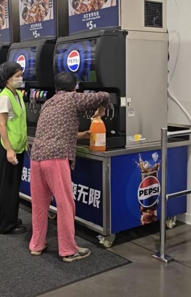 山姆店谈顾客自带桶续杯饮料