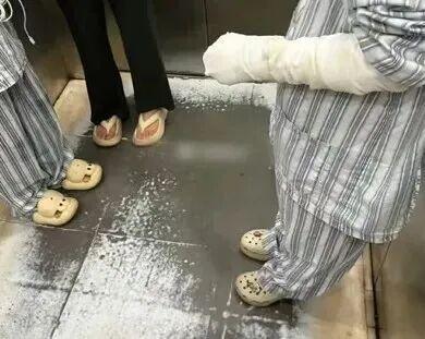 广东突然爆炸了一酷的烤箱，导致5人受伤，手术