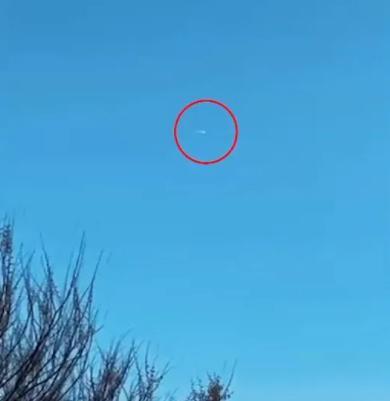 美上空白昼飞过火球传爆炸声 数百目击者惊叹