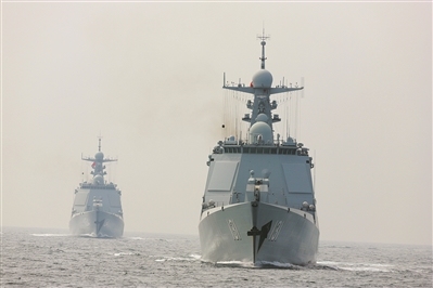 东部战区海军某驱逐舰支队开展实战化训练