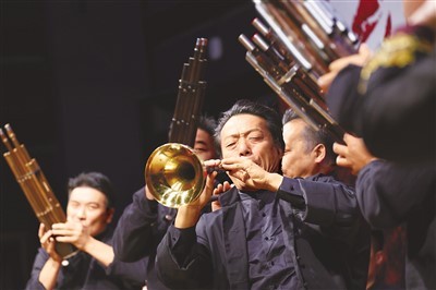 　　“周家班”在中央音乐学院演出。