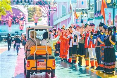 沈阳国庆7天接待游客过千万 文旅市场火爆复苏