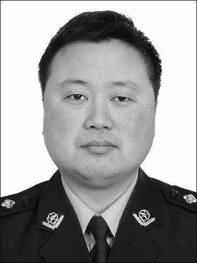 55歲民警華小平因公殉職！