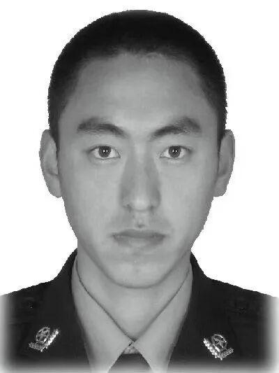 交警大队中队长执法现场被撞牺牲