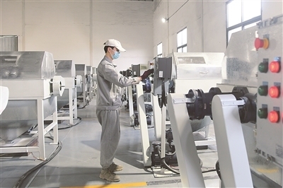 生产需求平稳增长 就业物价总体稳定