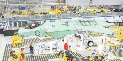 美报告：F-35“去年有一半时间无法升空”