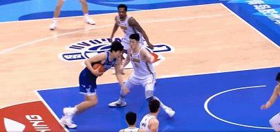 这算神助攻？媒体人调侃杨瀚森选秀成功 CBA裁判杨宏峰功不可没 争议判罚成转折点