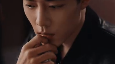 肖战粉丝是真的吃得好！肖战在新代言TVC中的状态好好，谍战风tvc帅出新高度