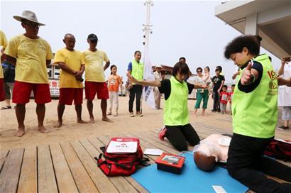 张雪峰猝死再敲警钟！黄金4分钟，施救者能做什么？