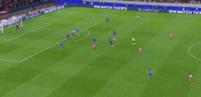 欧冠：皇马客场4-3奥林匹亚科斯 姆巴佩大四喜 维尼修斯两送助攻 姆巴佩创纪录