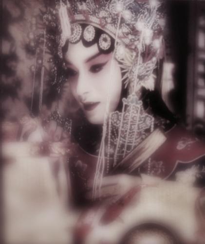 张国荣去世23周年 风继续吹,我们继续怀念。