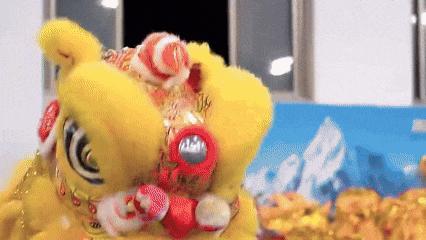 跳河救人的俄罗斯姑娘找到了 毕业旅行中的英勇之举