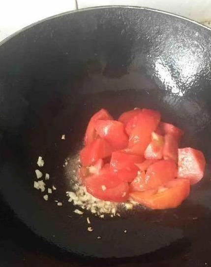 冻豆腐吸脂又养颜，西红柿让皮肤嫩到爆，一盘菜减肥抗老全搞定