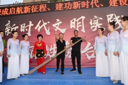 张边疆——把曲艺“种”进基层 让新阶层“聚”在身边