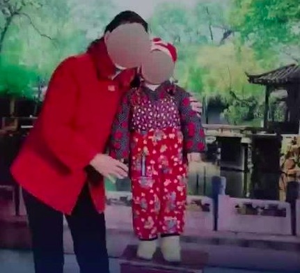 保姆抚养女婴23年其儿子发声:女孩父亲当年想要儿子