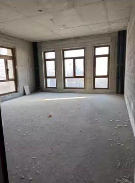 北京顶豪法拍逆袭 单日成交4套 豪宅市场回暖迹象