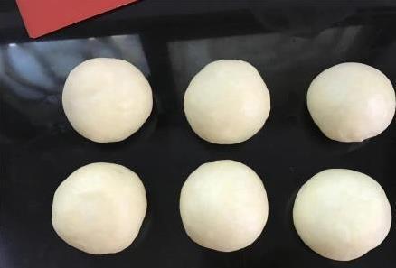 蛋奶麻花酥到爆，10分钟学会炸金黄，香味让邻居都馋哭