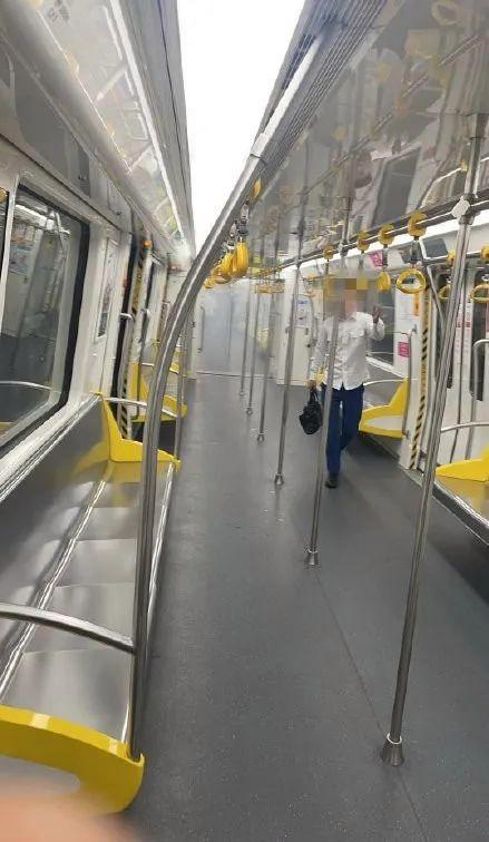 杭州地鐵辟謠“充電寶引發(fā)車廂冒煙”