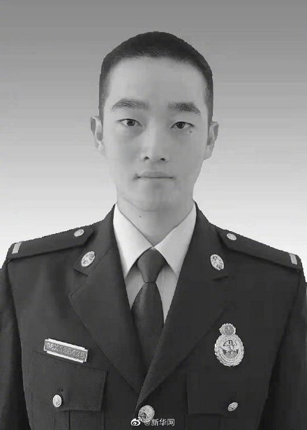 2021最后一天消防员救出6人后牺牲 消防员崔富帅被批准为烈士
