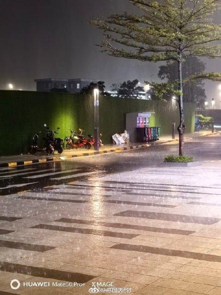 番禺1小时狂下48毫米暴雨，广州启动暴雨三级应急