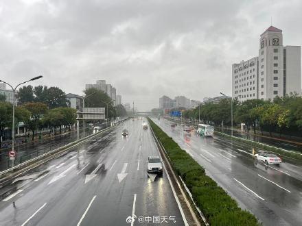 北京今日多云为主最高温32℃ 周末降雨再度发展