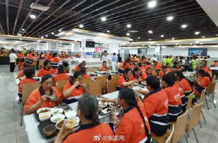 榮昌將給環(huán)衛(wèi)、園林工人發(fā)1000元補(bǔ)助 感恩城市美容師