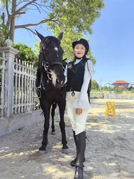 堂姐曝冷美人参加荒野求生真相 挑战自我克服社恐