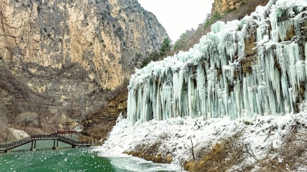 飞瀑变“琉璃” 文旅显活力