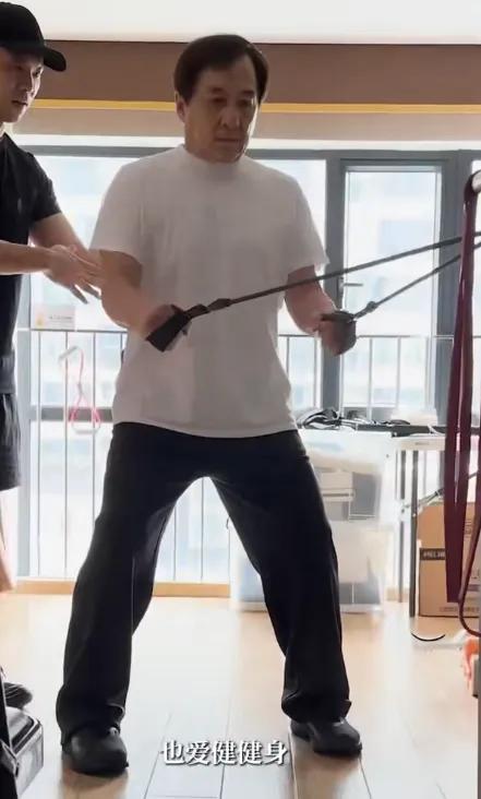 成龙自曝有ADHD 共享活命点滴