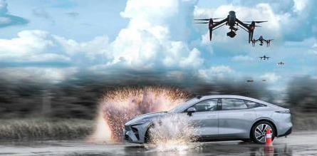 无人机空袭湿滑跑道,星纪元ES极限躲避有多强?