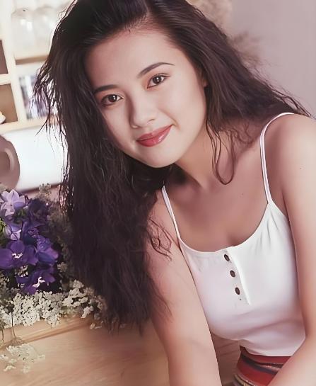 演员李丽珍罕见晒视频露面 少女感十足忆经典角色