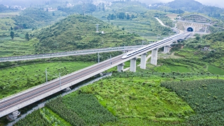 Xi Jinping betont Stärkung der Infrastruktur
