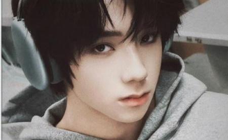 王橹杰说少年时代看不看随便吧 粉丝怒了