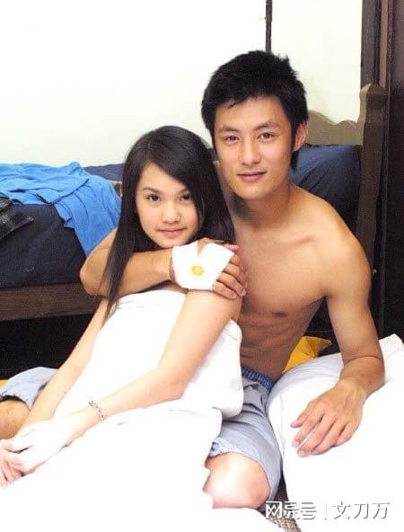 小天后陷父子包养丑闻 被曝床上功夫好下面很紧