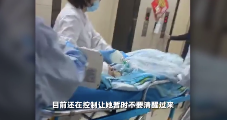 女孩遭烈犬撕咬，父亲：已委托律师维权，想先解决治疗费