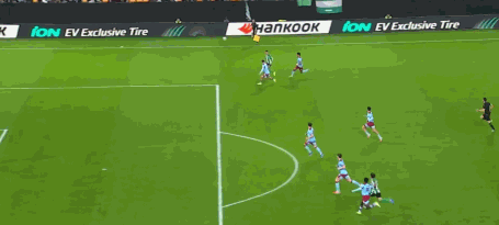 怒轰20米世界波!25岁安东尼杀疯:15分钟造2球 1年14球全欧第2 带伤作战仍封神