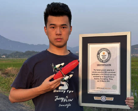 一大學(xué)生用自己3D打印制造的原型機(jī) 打破吉尼斯世界紀(jì)錄