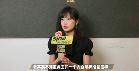 李藝彤問玲花要不要來乘風(fēng),，回應(yīng)是否翻紅：翻紅是交給上天決定的